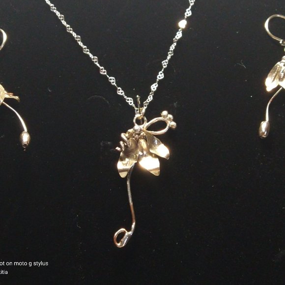 CCLHMHLLC Handcrafted Silversmith Jewellery Designs - Picture 2 of 4